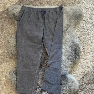Lululemon cropped joggers size 12